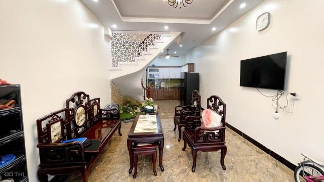 Tăng toàn bộ nội thất  BÁN NHÀ CẦU GIẤY Ô TÔ TRÁNH 35M2 GIÁ 4 tỷ 5 0359597345
