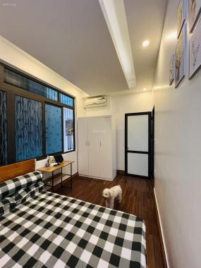 Nhà đẹp ở ngay, Trung Tâm Cầu Giấy DT35M x 5T, ô tô tránh chỉ vài bước chân, giá 4.7 tỉ