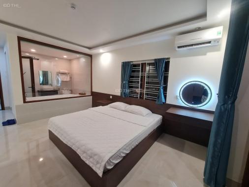 GẤP Khách sạn Vân Phong Khánh Hòa, 35 phòng, diện tích sử dụng 1.470m2, 100% công suất