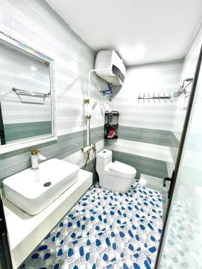 Bán Nhà Hồ Đắc Di- Quận Đống Đa, Lô Góc, tặng nội thất. 41m x5 Tầng.MT4m