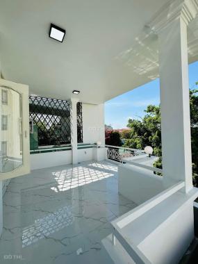 Bán villas sân vườn ngay trung tâm Đà Nẵng. Đường Hoàng Diệu, Gần Chợ Mới.