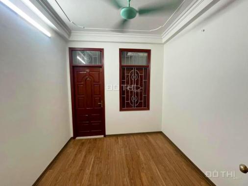 Bán nhà ngõ phố Tân Mai, ô tô gần nhà, 38m2 x 4T cực đẹp, an ninh tốt. Giá 3,5 tỷ