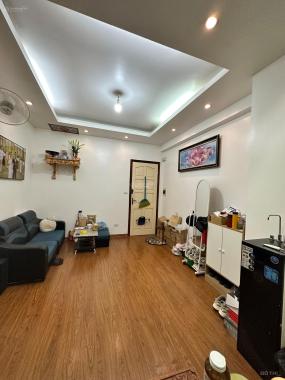 Bán căn hộ chung cư Hoàng Minh Giám, Phường Trung Hòa, Cầu Giấy 70m2,3 p 1 wc giá 2,x tỷ