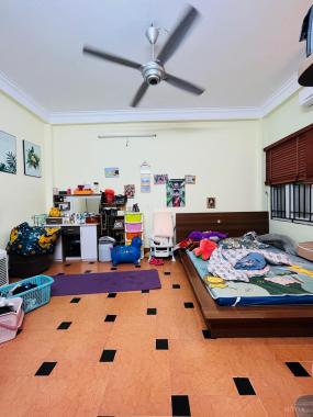 Cần bán gấp nhà 5 tầng tại Thái Hà, mấy bước ra ô tô, chỉ 4,5 tỷ