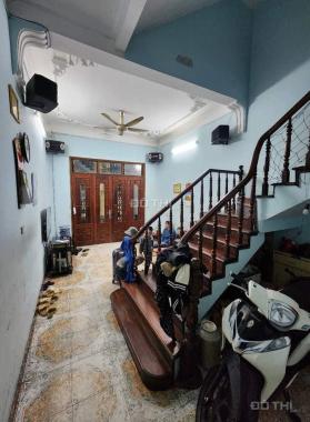 Bán nhà Nguyễn Ngọc Vũ,quận Cầu Giấy,88M x5T,MT 4M-Ô tô đỗ cửa-Nở hậu-chỉ 10.7 tỷ