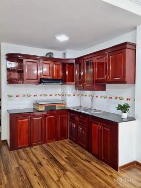 Bán nhà 30m2 ngõ 512 hoàng hoa thám nhỉnh 3 tỷ