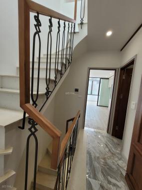 BÁN NHÀ CÁT LINH - NHÀ ĐẸP PL SẴN Ở - GARA - 55M2X5T - 10.3 TỶ