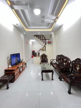 Bán nhà đường Nguyễn Đức Cảnh, gần hồ Đền Lừ, cách ô tô chỉ 1 nhà, 36m2, 4,3tỷ