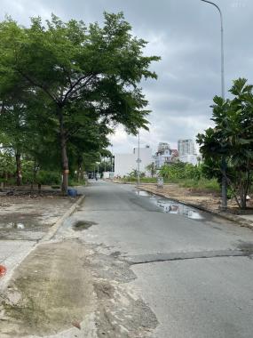 Bán đất DA thế kỷ 21 nền góc 2 mặt tiền công viên đường Đông Văn Cống Q.2 (154.6m2) 180 tr/m2