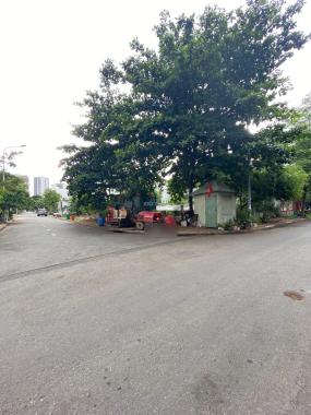 Bán đất DA thế kỷ 21 nền góc 2 mặt tiền công viên đường Đông Văn Cống Q.2 (154.6m2) 180 tr/m2