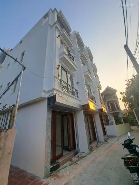 Bán nhà giá rẻ tại xóm 2 xã Đông Dư, Gia Lâm, Long Biên, Hà Nội xây dựng 4 tầng