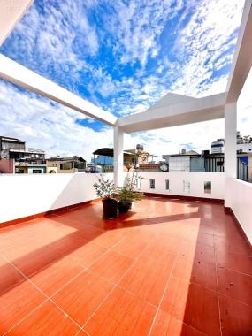 Bán Nhà Cách Mạng Tháng 8, giáp Quận 10, 60m2, 4 Lầu, Hẻm ô tô 8m, giá rẻ
