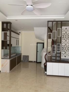 Bán nhà đẹp rẻ tại phường Cự Khối, quận Long Biên, Hà Nội xây dựng 4 tầng