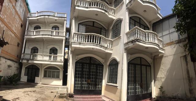 BIỆT THỰ NGAY VÒNG XOAY 3/2 vs CMT8, DTSD: 1,300 M2, 4 TẦNG, 25 PN, SÂN RỘNG, 250TR/T