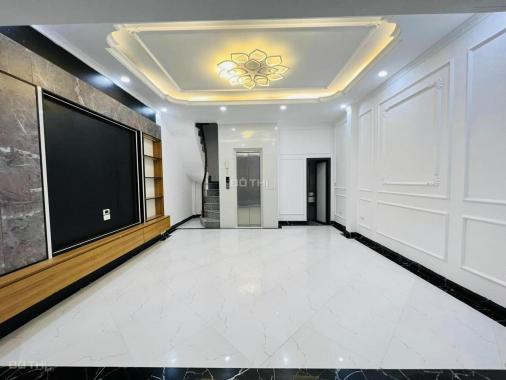 Bán nhà riêng mới xây gần ngõ ô tô 35 Cát Linh, 6 tầng thang máy, CẮT LỖ GIẢM 1.5 TỶ, gần ô tô