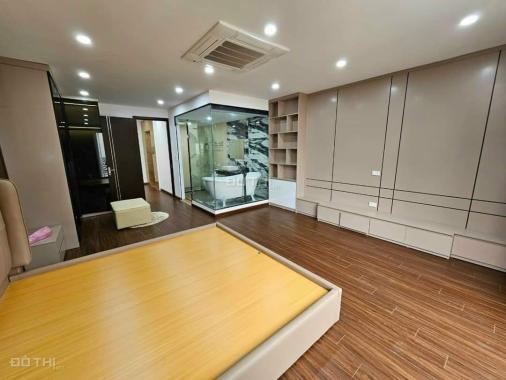 Hiếm có khó tìm, bán nhà phố Hồng Tiến; 60m2, 10tỷ