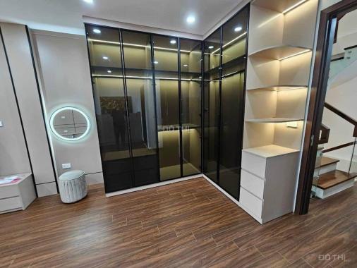 Hiếm có khó tìm, bán nhà phố Hồng Tiến; 60m2, 10tỷ