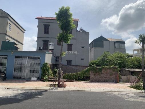Bán gấp 141m đất đấu giá Cự Khối, đường 13m, mặt tiền 10m vỉa hè 2m giá 98 triệu