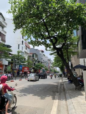 Bán đất sẵn nhà 3 tầng, tặng hợp đồng thiết kế và GPXD đã xin xong, 205m2, rộng 8.9m, Tôn Đức Thắng