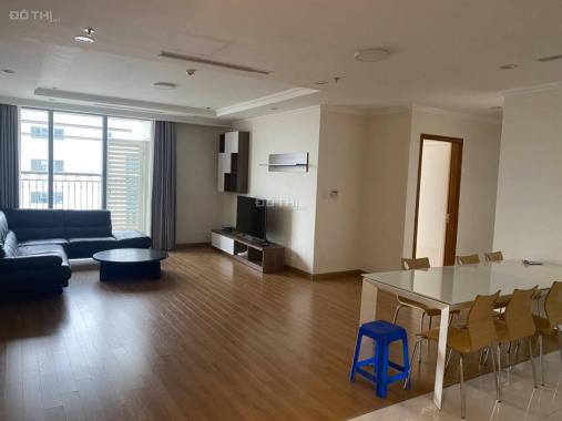 Cho thuê căn hộ tầng 18 chung cư Vinhomes Nguyễn Chí Thanh,3PN, giá chỉ 28tr - lh 0914167722