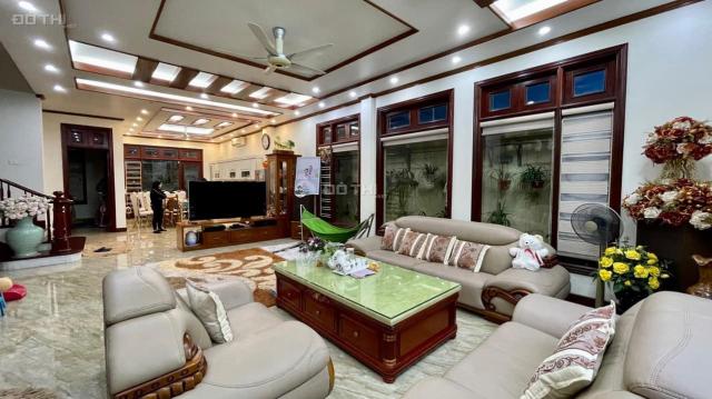BÁN BIỆT THỰ 3 TẦNG KĐT CỘT 5,8 MỞ RỘNG,P.HỒNG HÀ,HẠ LONG. DT:312M2,MT:12M. !!!