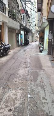 Nhà đẹp ở ngay - TT Cầu Giấy - Ngõ Thông Thoáng - Nội thất Xịn Sò - giá 6.65 Tỉ