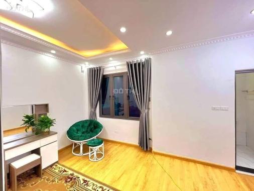 Bán gấp nhà 5T Võ Chí Công- địa điểm đang Hot – NHÀ ĐẸP – Ở NGAY