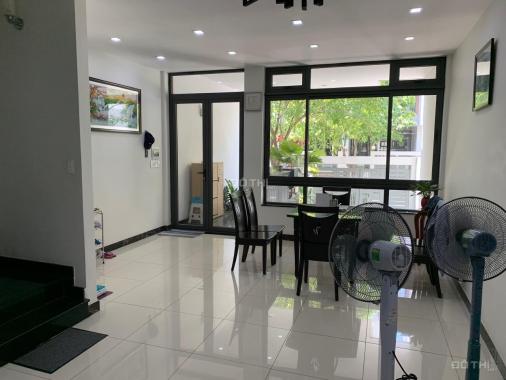 Cho thuê tầng trệt + tầng 1 nhà phố tại khu đô thị Vạn Phúc