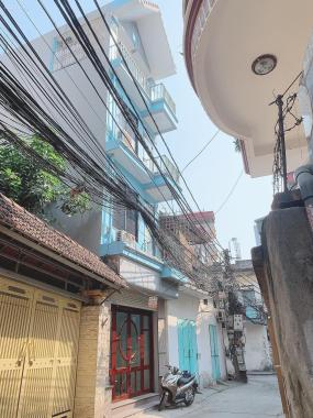MT: 4.1m giá 6.5 Bán nhà ngõ 288 đường Hoàng Mai, Quận Hoàng Mai. DT: 54m2 xây 4 tầng, tỷ.