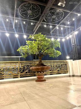 Hiếm lắm! SIÊU KD Mặt đường Nguyễn Văn Cừ! DÒNG TIỀN KHỦNG, 112m2, 6T, GIÁ 2x tỷ