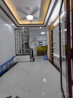 Nhà mới lô góc 31m2 phố dịch vọng hậu cần bán