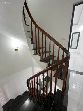 Bán nhà ngay cầu Hữu lê Hữu Hòa Thanh Trì 33m2 4 tầng nhỉnh 2.5 tỷ tí