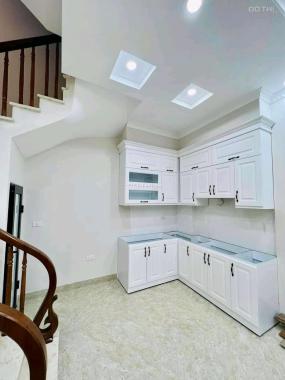 NHÀ ĐẸP ĐỨC GIANG 30m2 x 5 TẦNG 4 Phòng Ngủ - SÂN THƯỢNG SIÊU THOÁNG