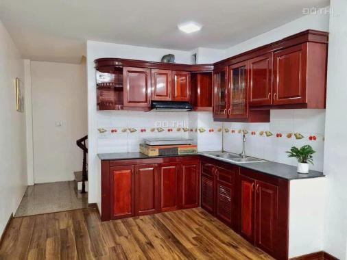 Bán nhà Hoàng Hoa Thám, Bưởi, Tây Hồ 30m2 xây 5 tầng, ngõ rộng, gần phố giá 3.85 tỷ