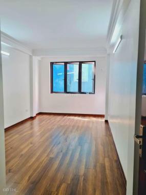 Bán nhà Hoàng Hoa Thám, Bưởi, Tây Hồ 30m2 xây 5 tầng, ngõ rộng, gần phố giá 3.85 tỷ