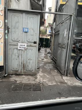 Bán đất số 28 Dịch Vọng, Cầu Giấy giao thông thuận tiện dt 110m