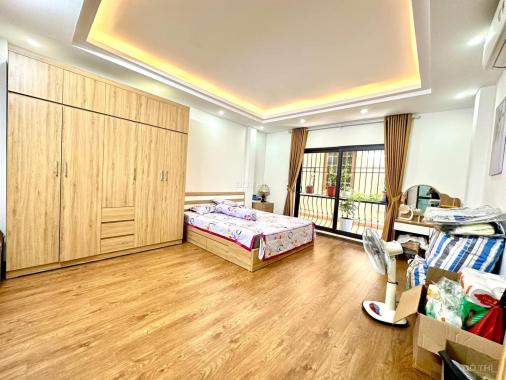 Cầnbán Nhà  riêng Quận Đống Đa. Nhà mới ,ở ngay, 36m x5 tầng. MT3,6m. 4,x tỷ