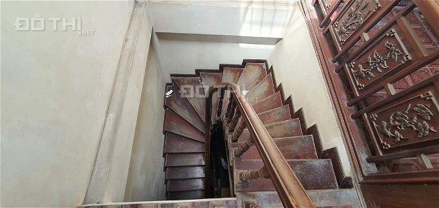 Cần bán nhà Mạc Thái Tổ, Cầu Giấy, 40m2 x 4 tầng, gần phố, kinh doanh, ô tô, giá 9 tỷ.