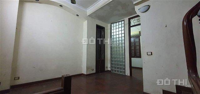 Cần bán nhà Mạc Thái Tổ, Cầu Giấy, 40m2 x 4 tầng, gần phố, kinh doanh, ô tô, giá 9 tỷ.