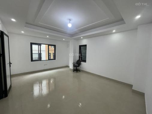Chính chủ cho thuê văn phòng Nguyễn Xiển - Khuất Duy Tiến 30m2