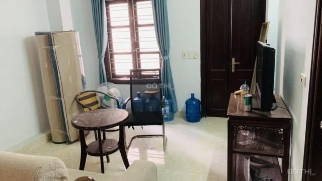 Bán nhà đường Lạc Long Quân, Tây Hồ 45m2 xây 5 tầng cực đẹp, gần phố giá 5.5 tỷ