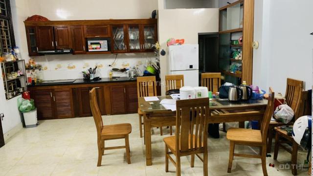 Bán nhà đường Lạc Long Quân, Tây Hồ 45m2 xây 5 tầng cực đẹp, gần phố giá 5.5 tỷ