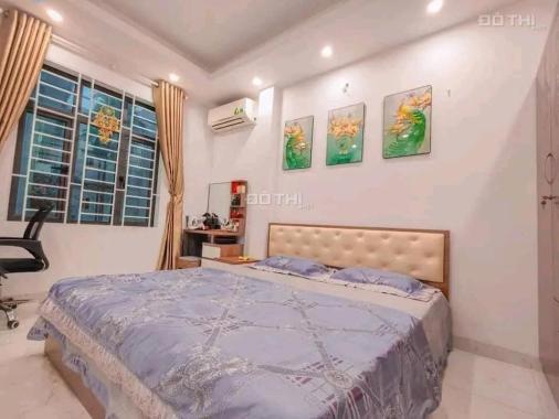 Chính chủ nhờ bán nhà Cầu Bươu Thanh Trì ô tô tránh gần 35m2 5 tầng 3 tỷ