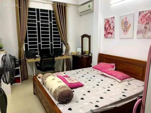 Chính chủ nhờ bán nhà Cầu Bươu Thanh Trì ô tô tránh gần 35m2 5 tầng 3 tỷ