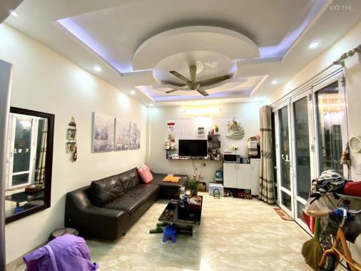 Bán nhà ngõ 205 cách đại sứ quán HQ vài bước chân , 35m2 xây 5 tầng, MT 7m chỉ 4.1 tỷ 0948031338