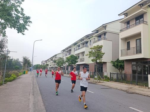 Bán nhà ven sông sen tự nhiên rất đẹp và thơ mộng.