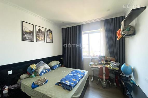 Bán căn hộ tầng cao 142m2, phòng khách rộng