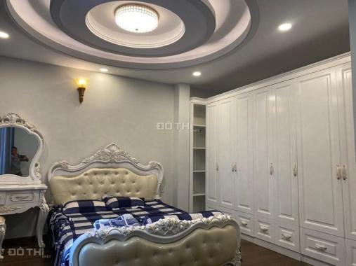 Nhà 5 tầng hẻm oto nhỏ sổ hồng 33m2 khu trung tâm Q7.