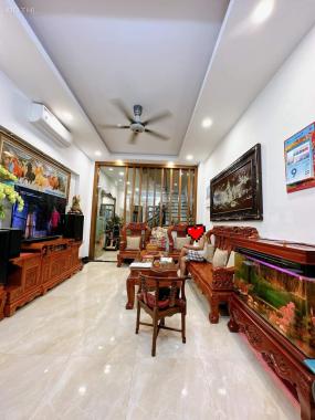 Bán nhà Phân Lô, siêu hiếm, vị trí đẹp, pháp lý chuẩn, Phố Hồng Mai, ô tô đỗ cửa, 5 tầng, hơn 6 tỷ