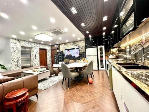 VIP! GIÁ SHOCK! Đầu tư đỉnh cao tòa văn phòng Phố Nguyễn Văn Cừ, dòng tiền khủng, 210m2; 4x tỷ